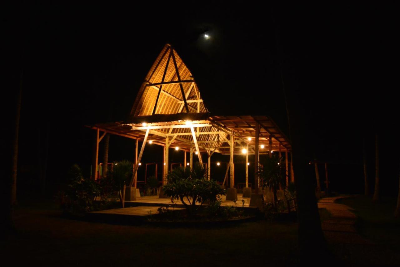Sunari Beach Resort Selayar Matalalang Eksteriør billede